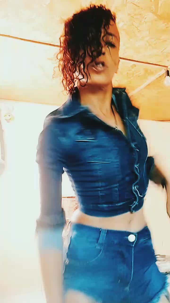 @Victoria Rodriguez🏳️&zwj;🌈🌻