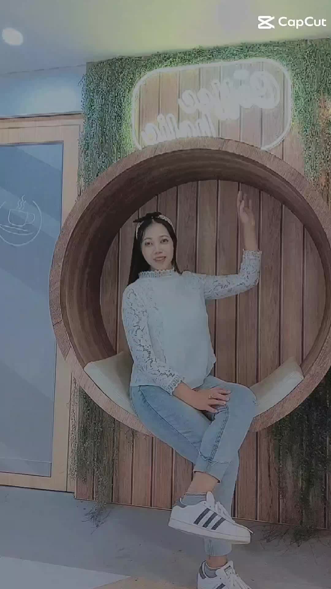 @rererenita85