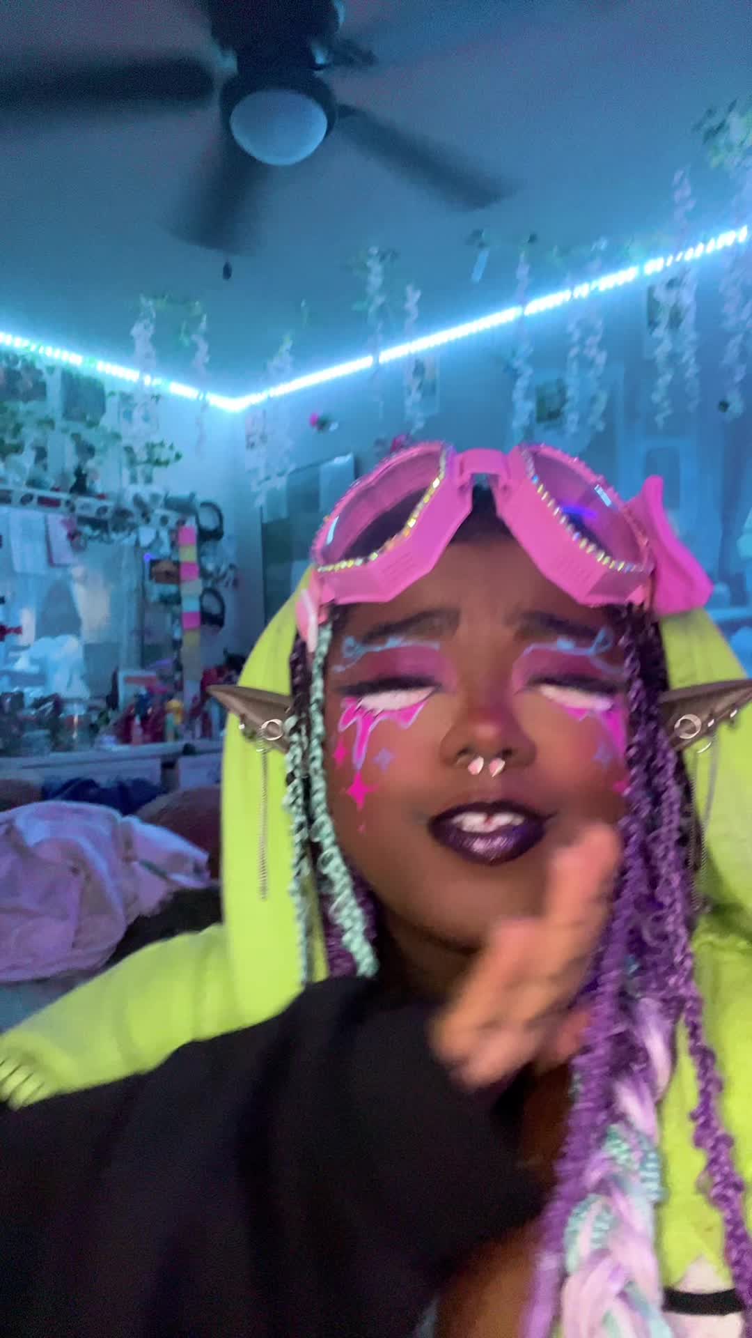 @🌿🦋Feverdream🦋🌿