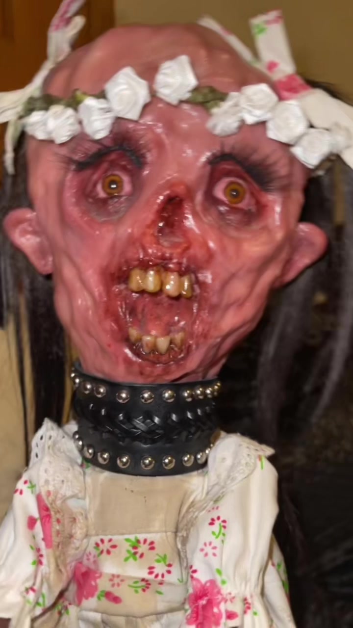 @<3