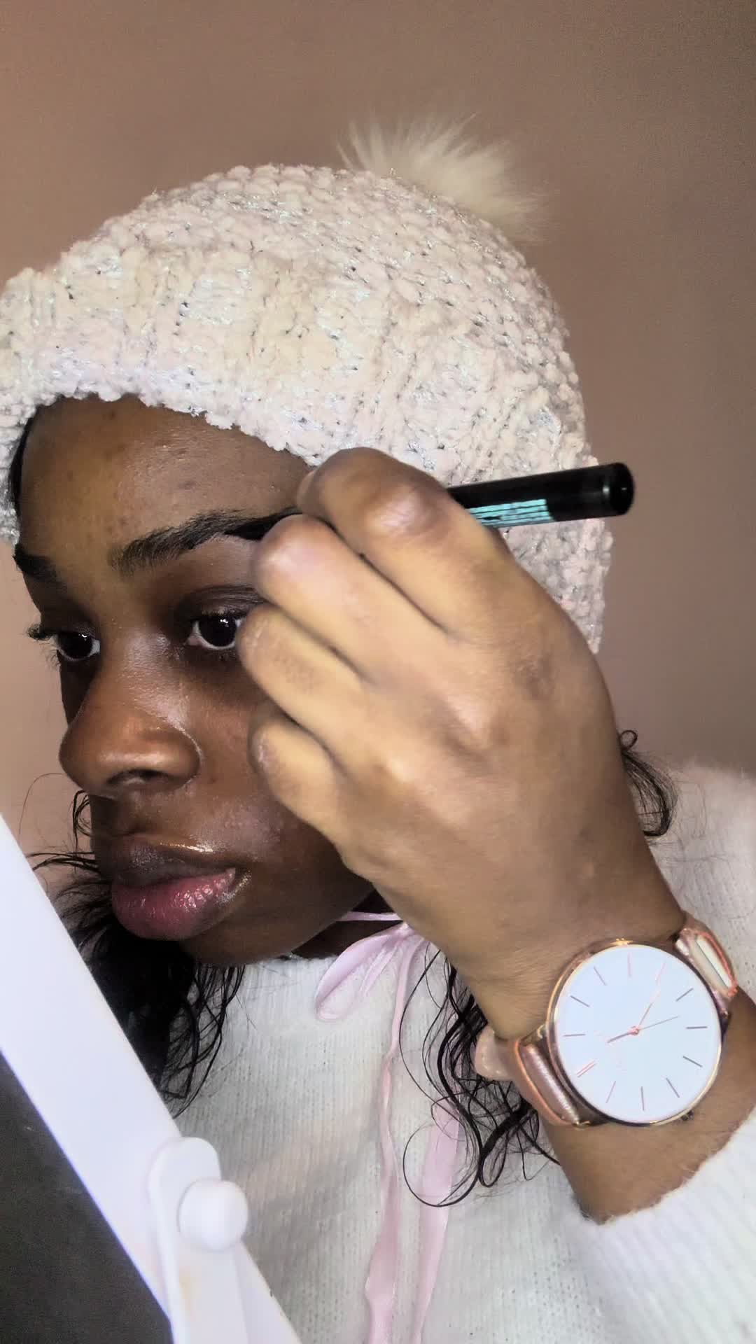 @𝗟𝗮𝘂𝗿𝗲... '