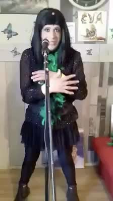 @S&aacute;rk&aacute;ny &Eacute;va Official