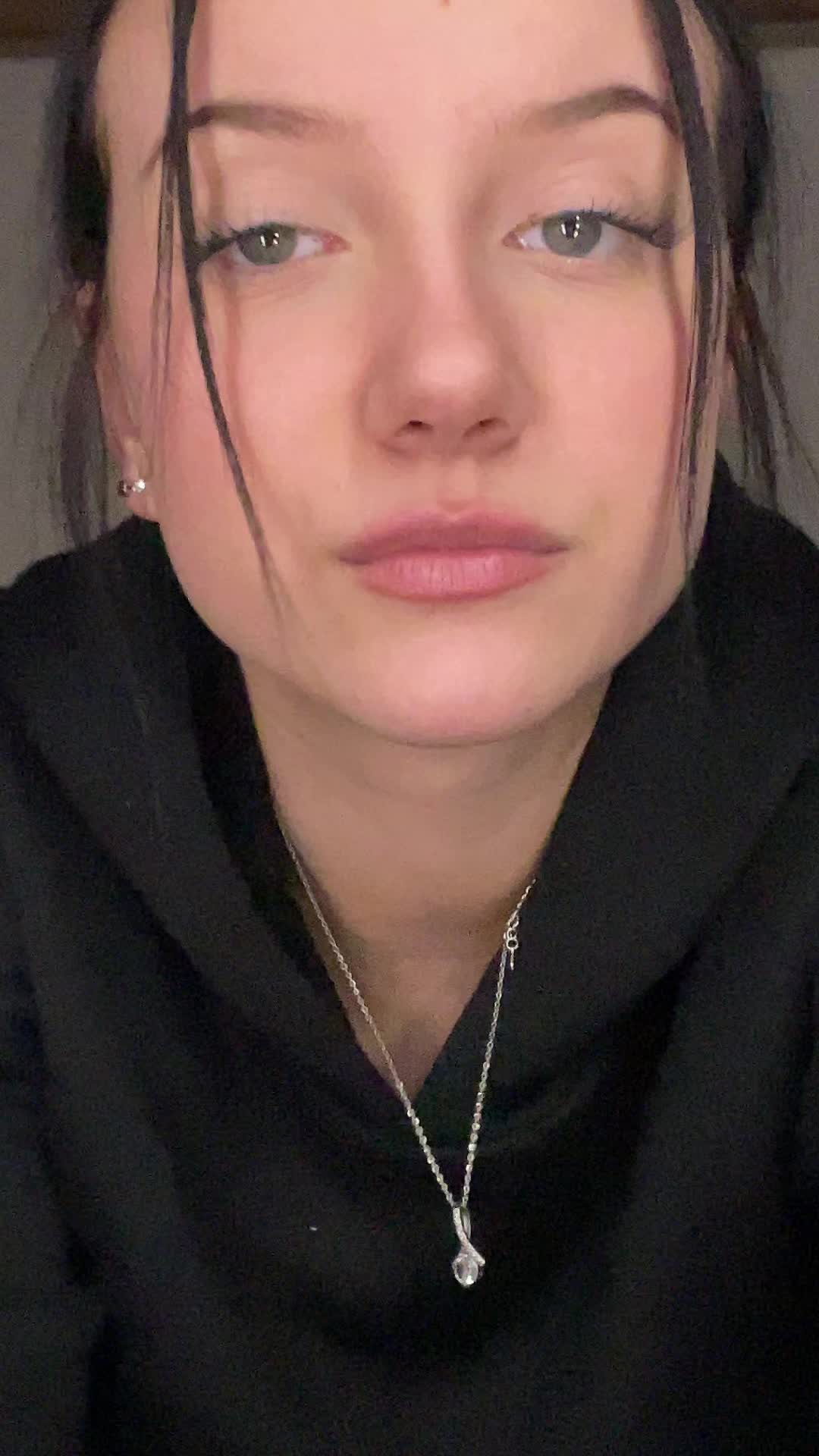 @Emily🌹