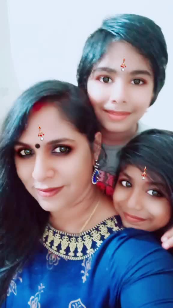 @Darshiii