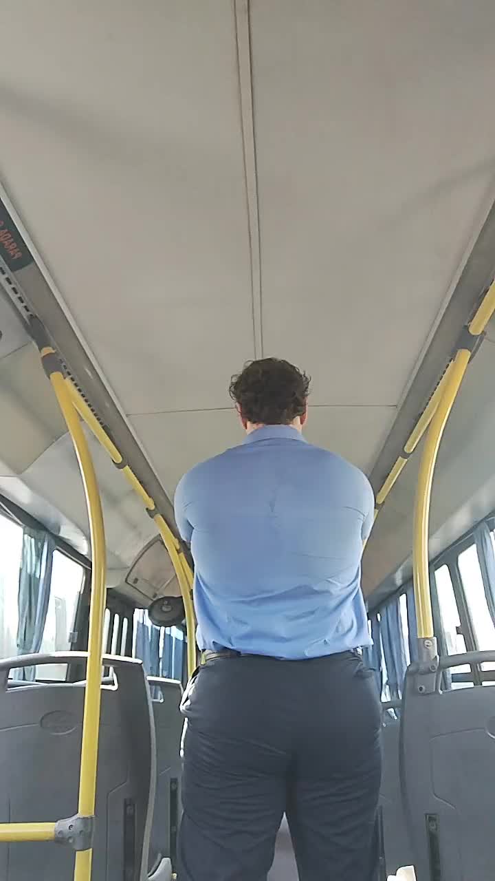 @BromberBus