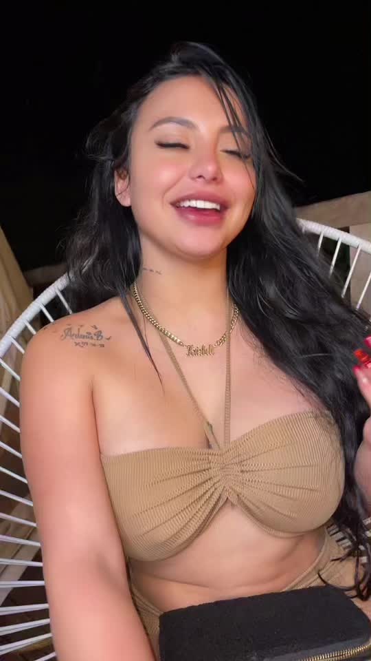 @krisbellbarrios