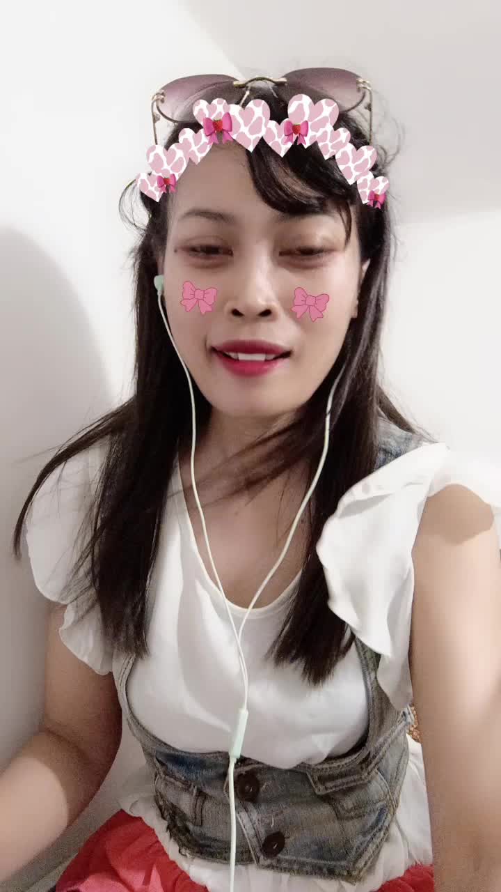 @Emi_mungil_bawel_pati
