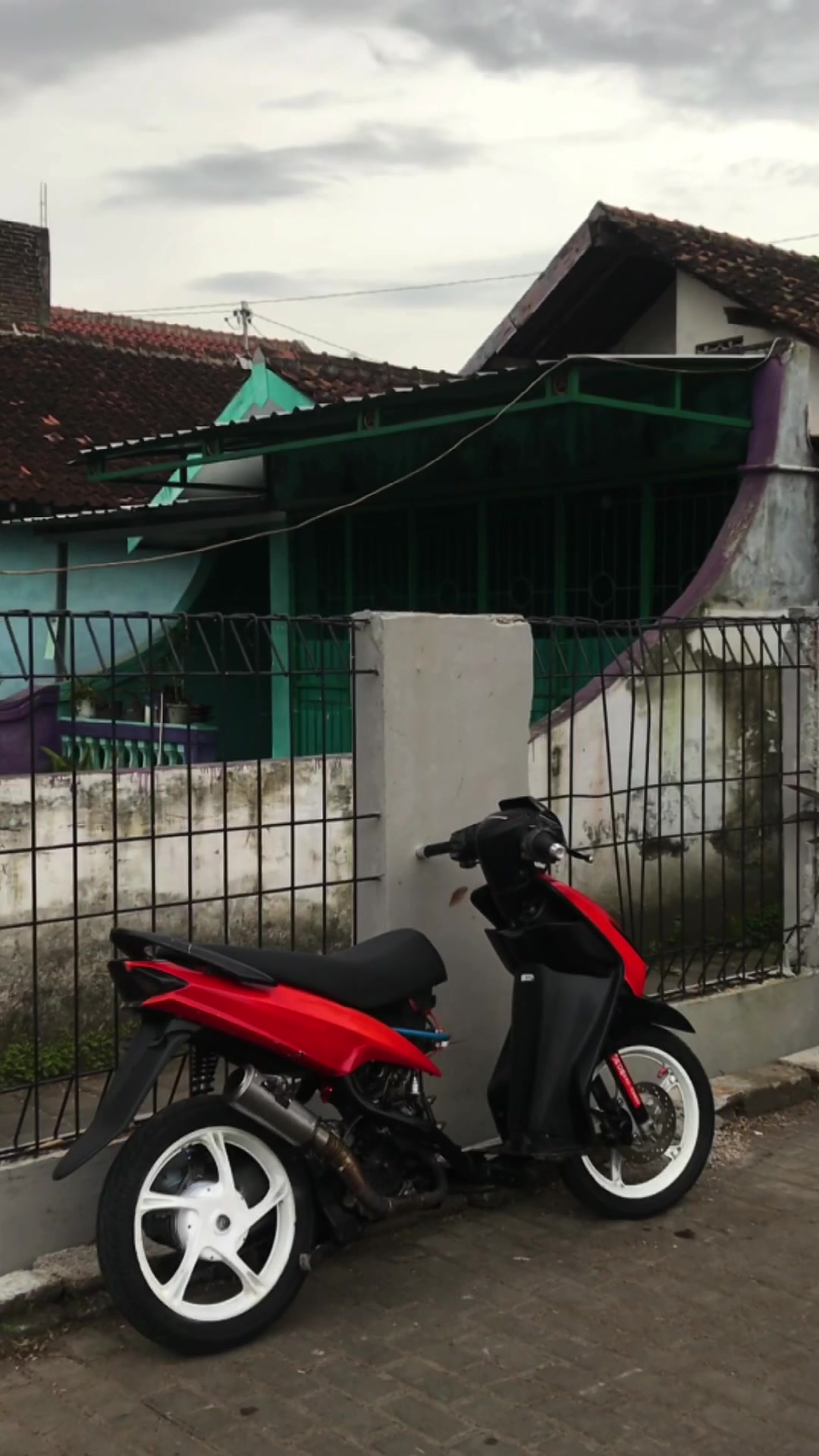 @Mioyo