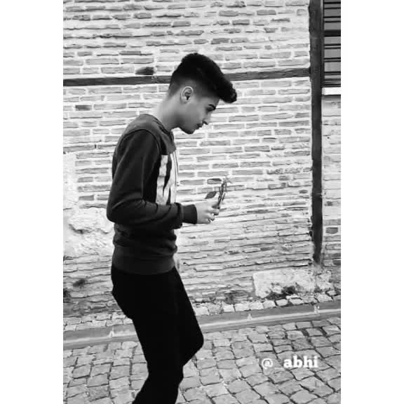 @&alpha;&beta;HI