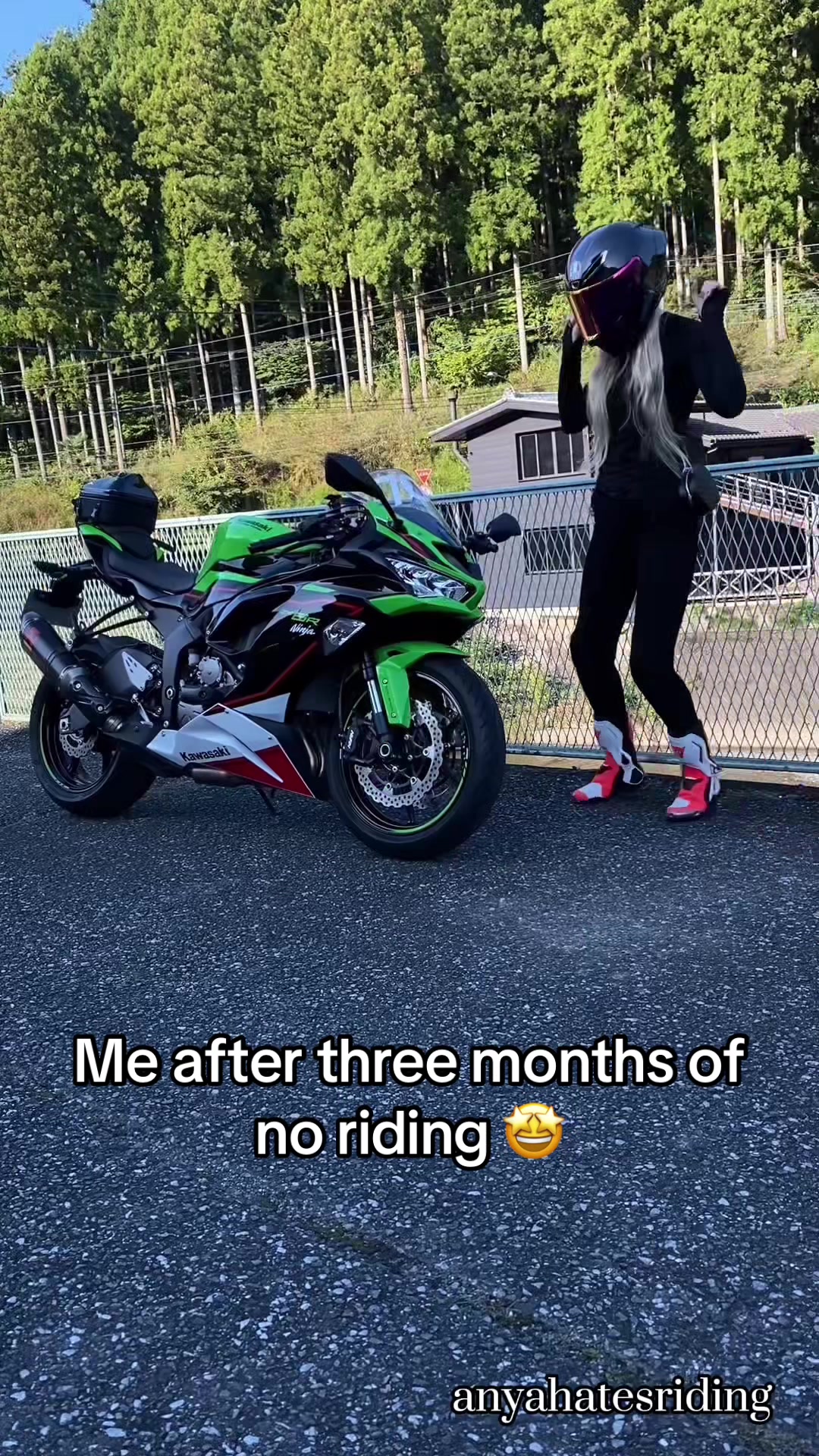@Anya hates riding 🦄 🫧