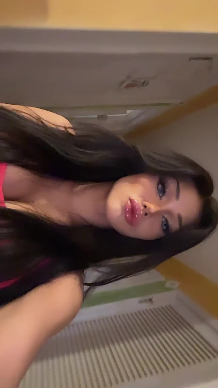@Officialbronzegoddess