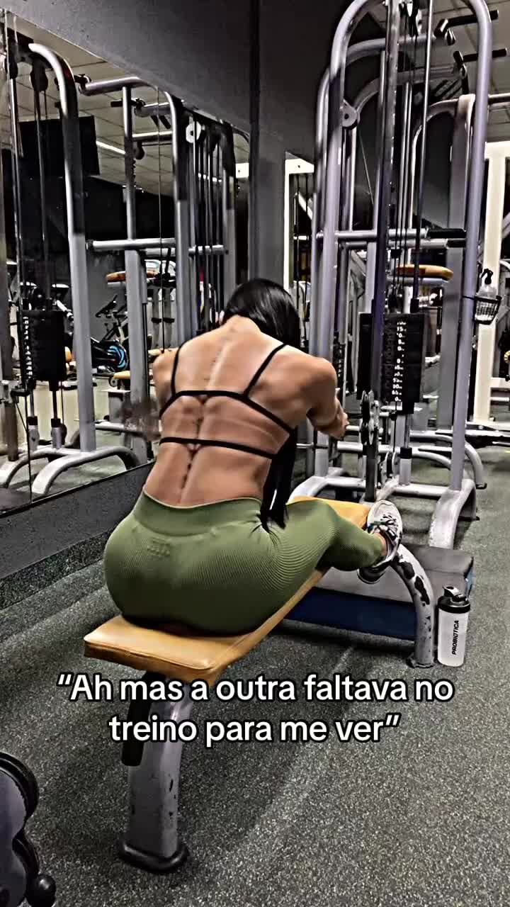 @Yasminaetioo