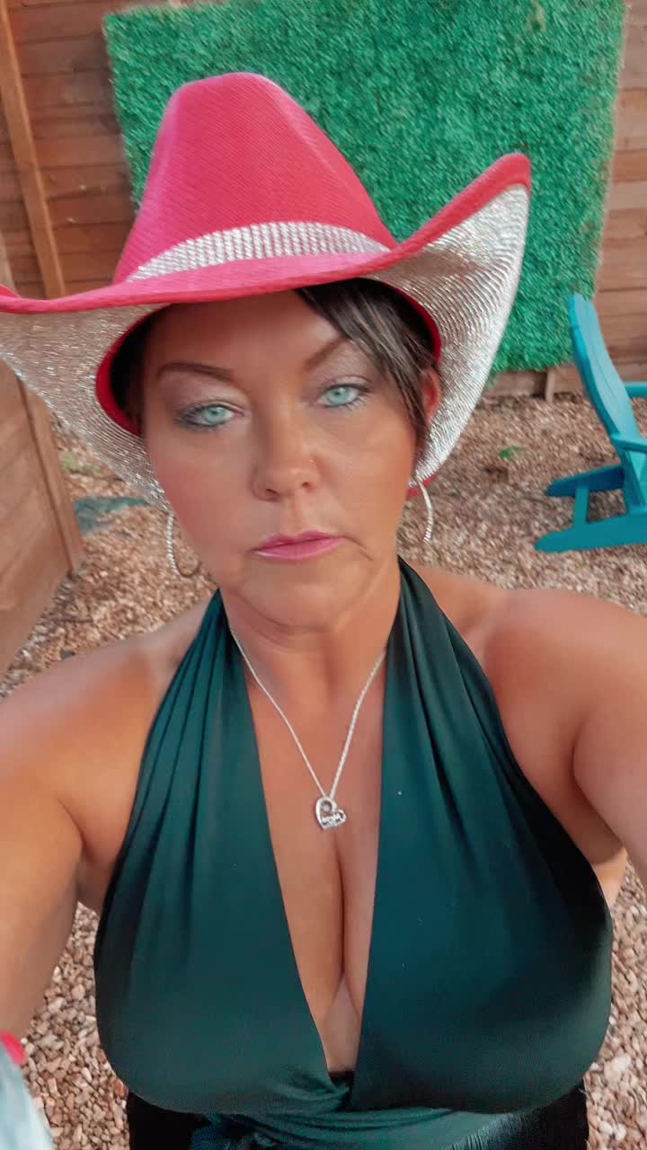@TruckerBabe81