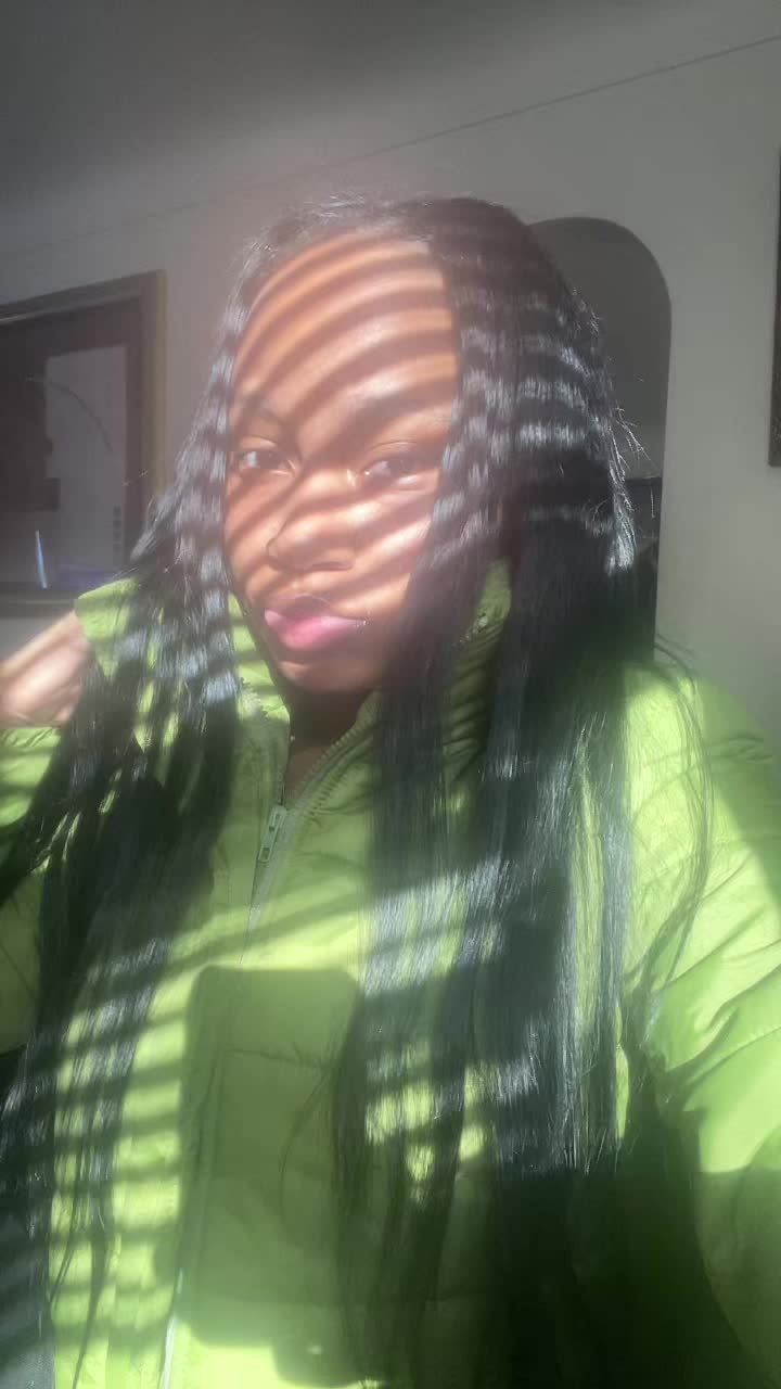 @Tink🖤.