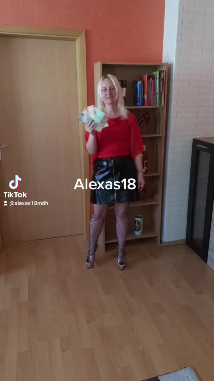 @Alexas18