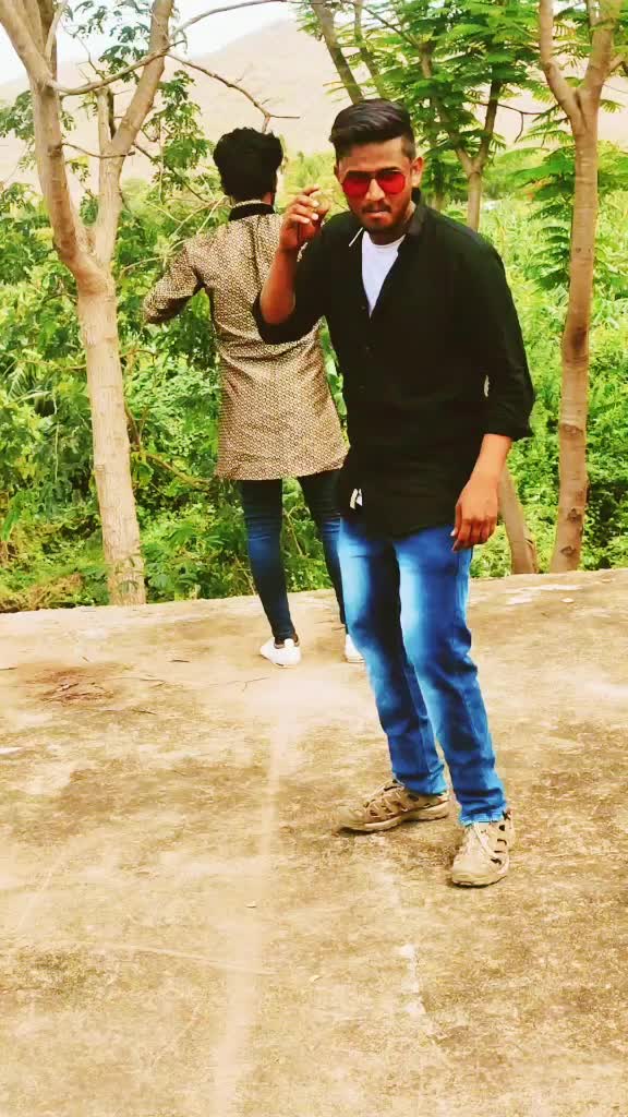 @Bala 🤩 smiley