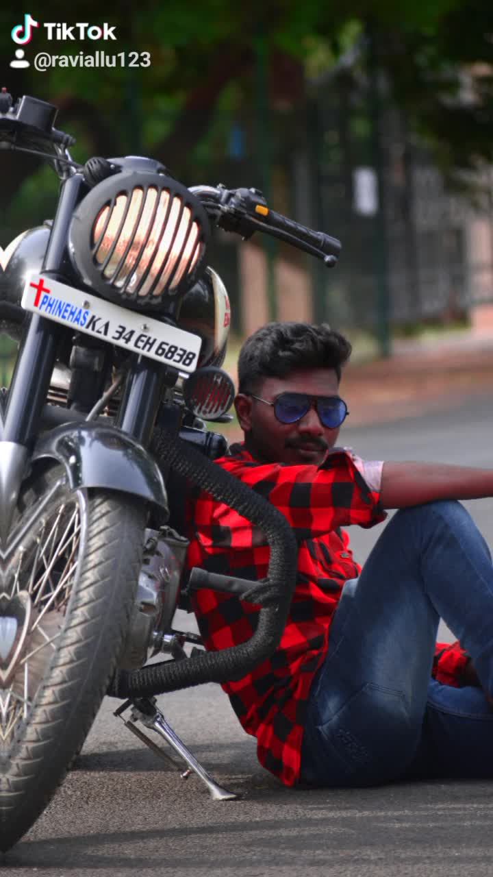@raviallu