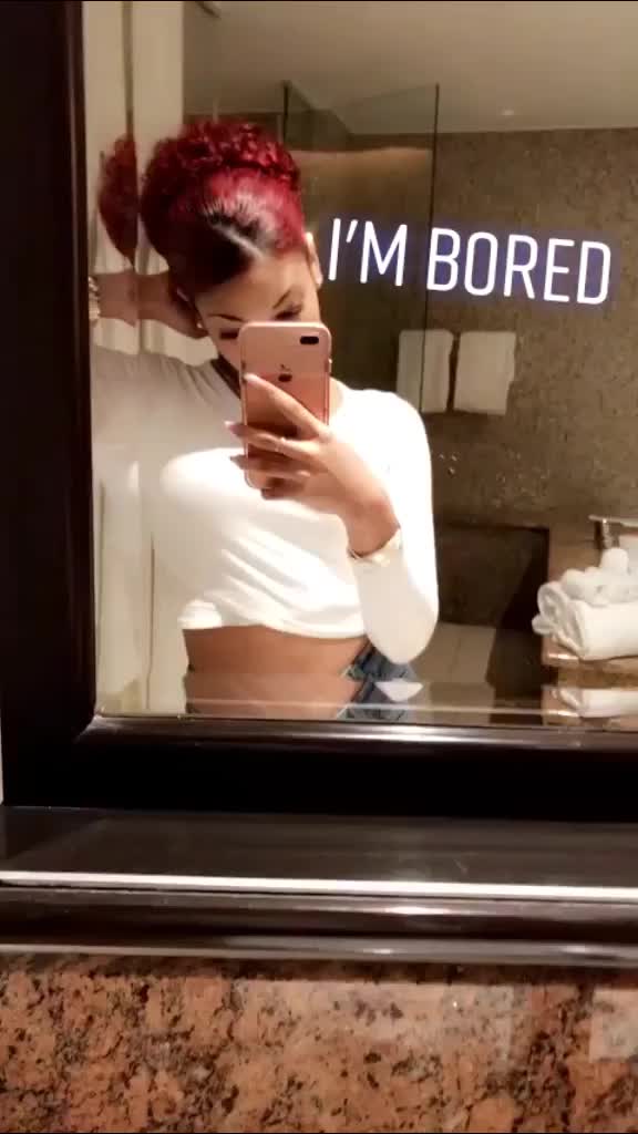 @Alexandra Kylie