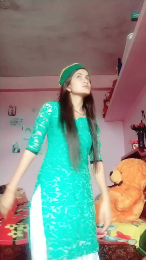 @Divya Thakur(DiVu)