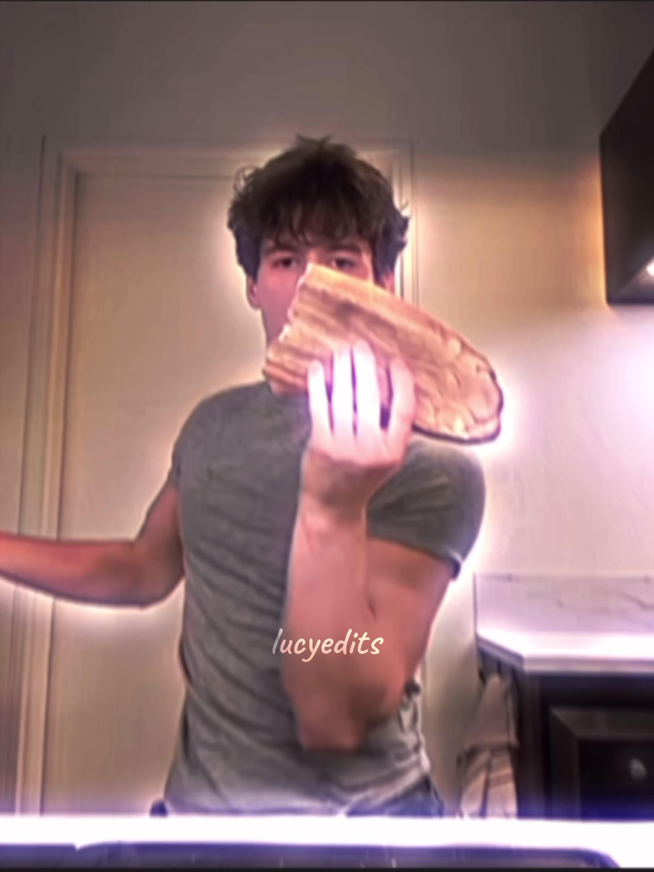 @lucyedits