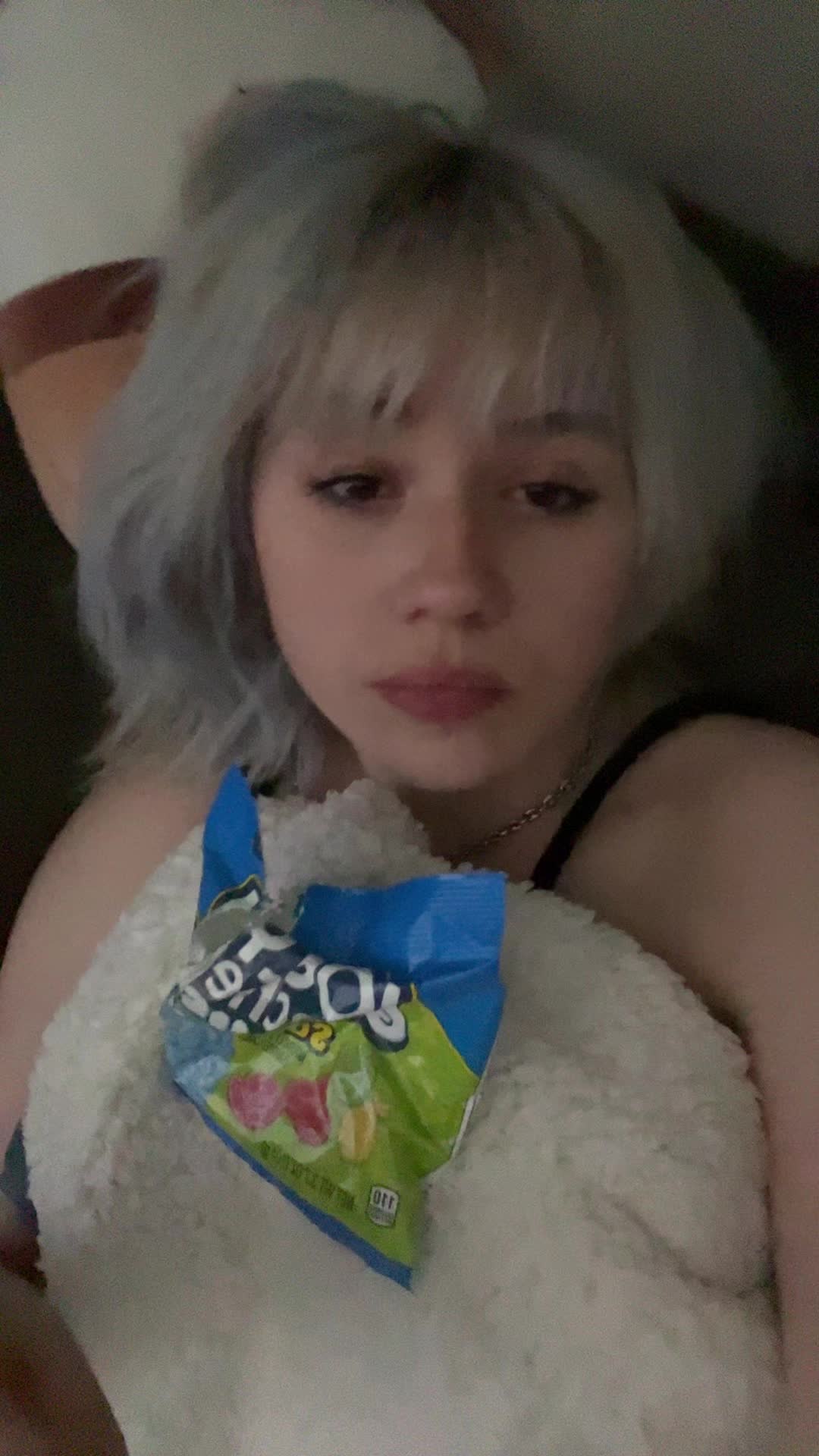 @bella