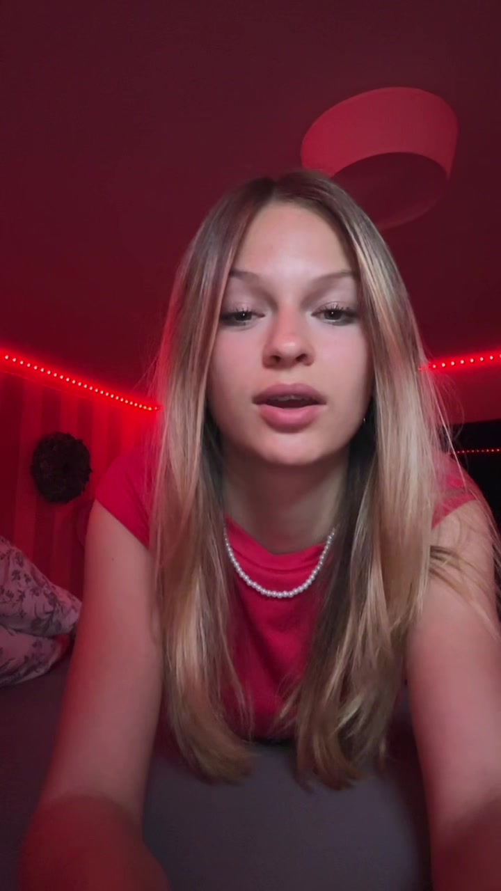 @elliii