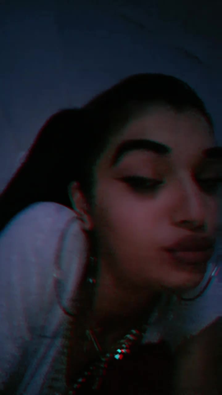 @Zs&auml;kll&icirc;nk&auml;&auml; zamira 🤭🥂♡