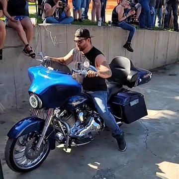 @TruckerHuckle