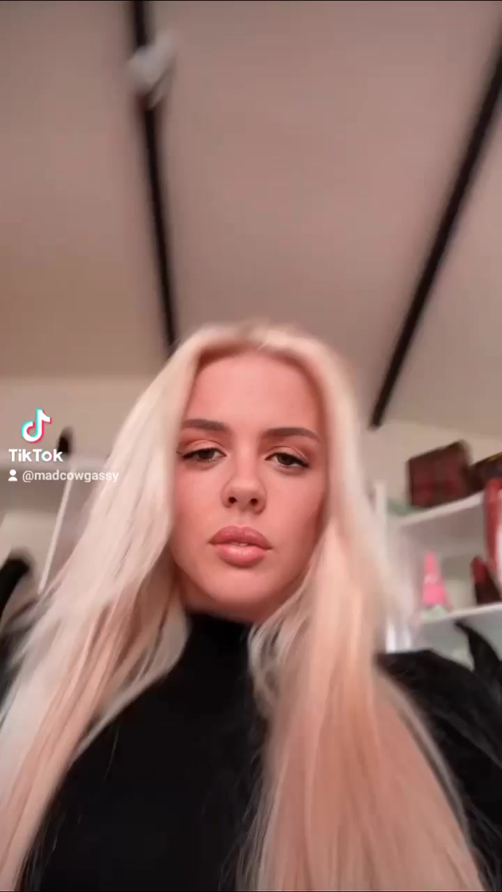 @Fart Girl Fart