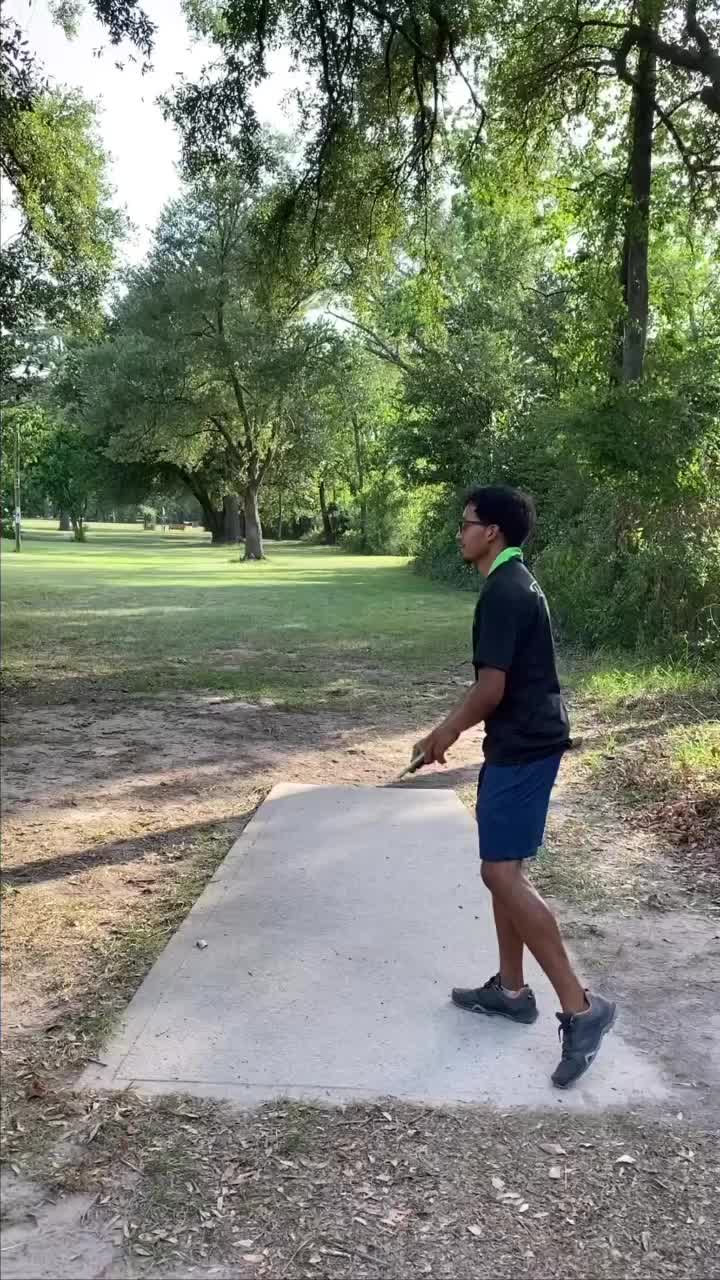 @MACIAS_DISCGOLF