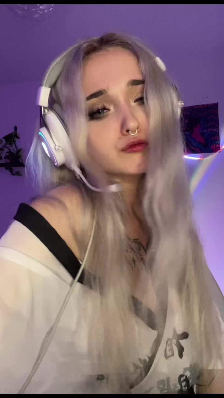 @DoraMeowww