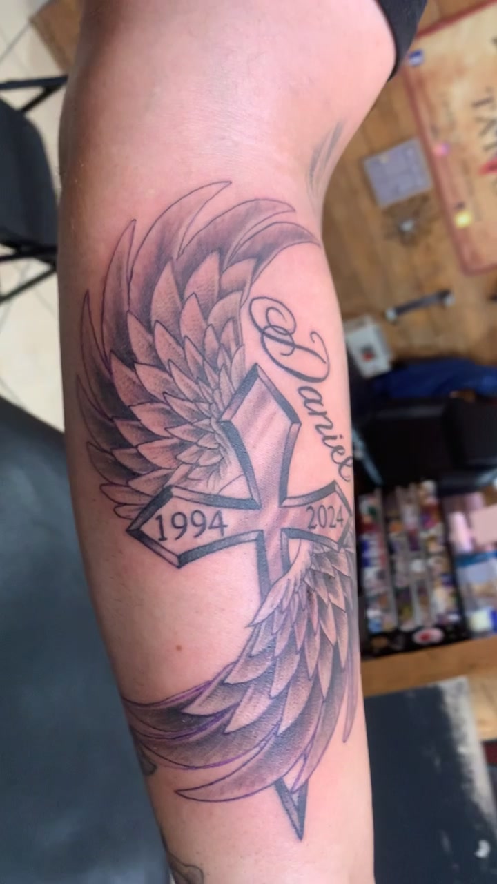 @Lazyboy_tattoos