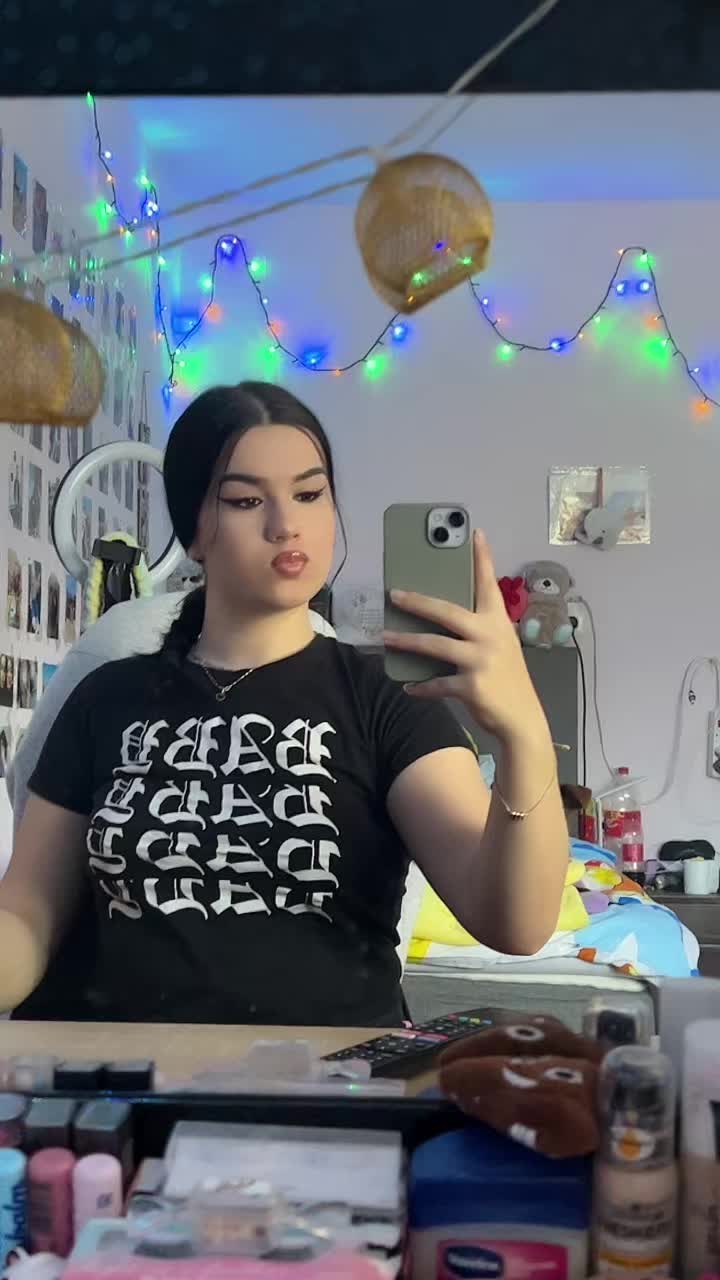 @🪬