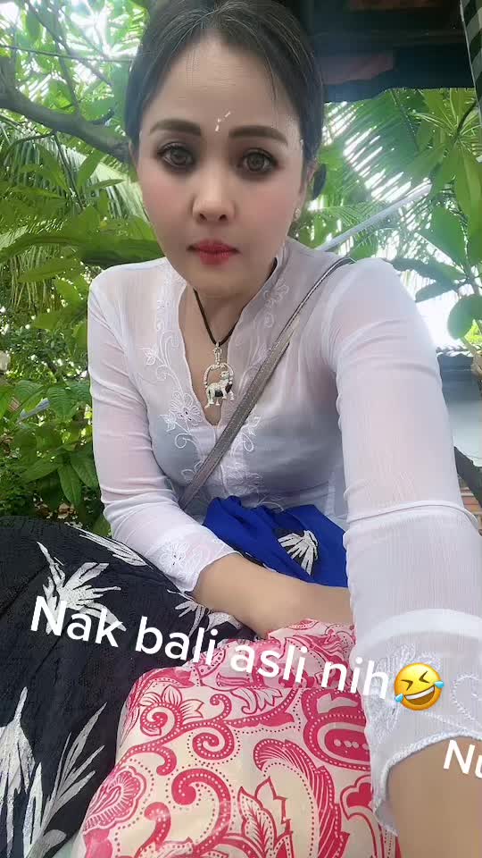 @Ayu