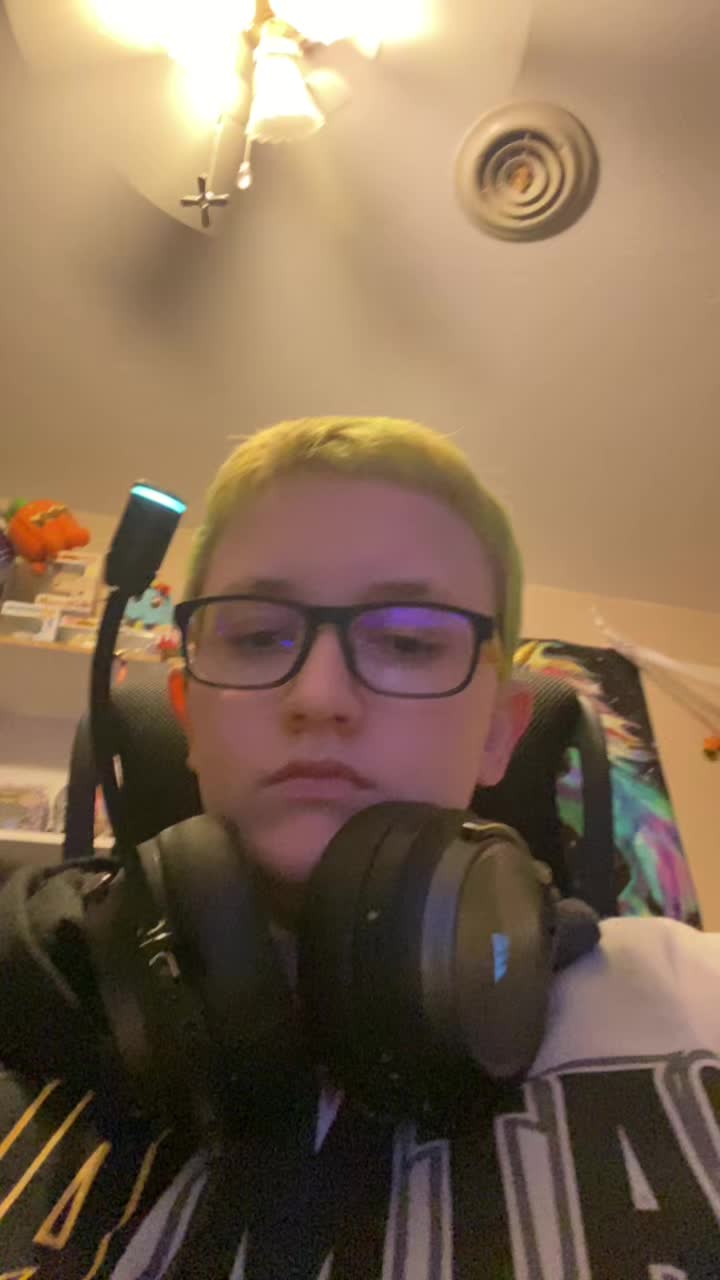 @CrazYmounKyRawR