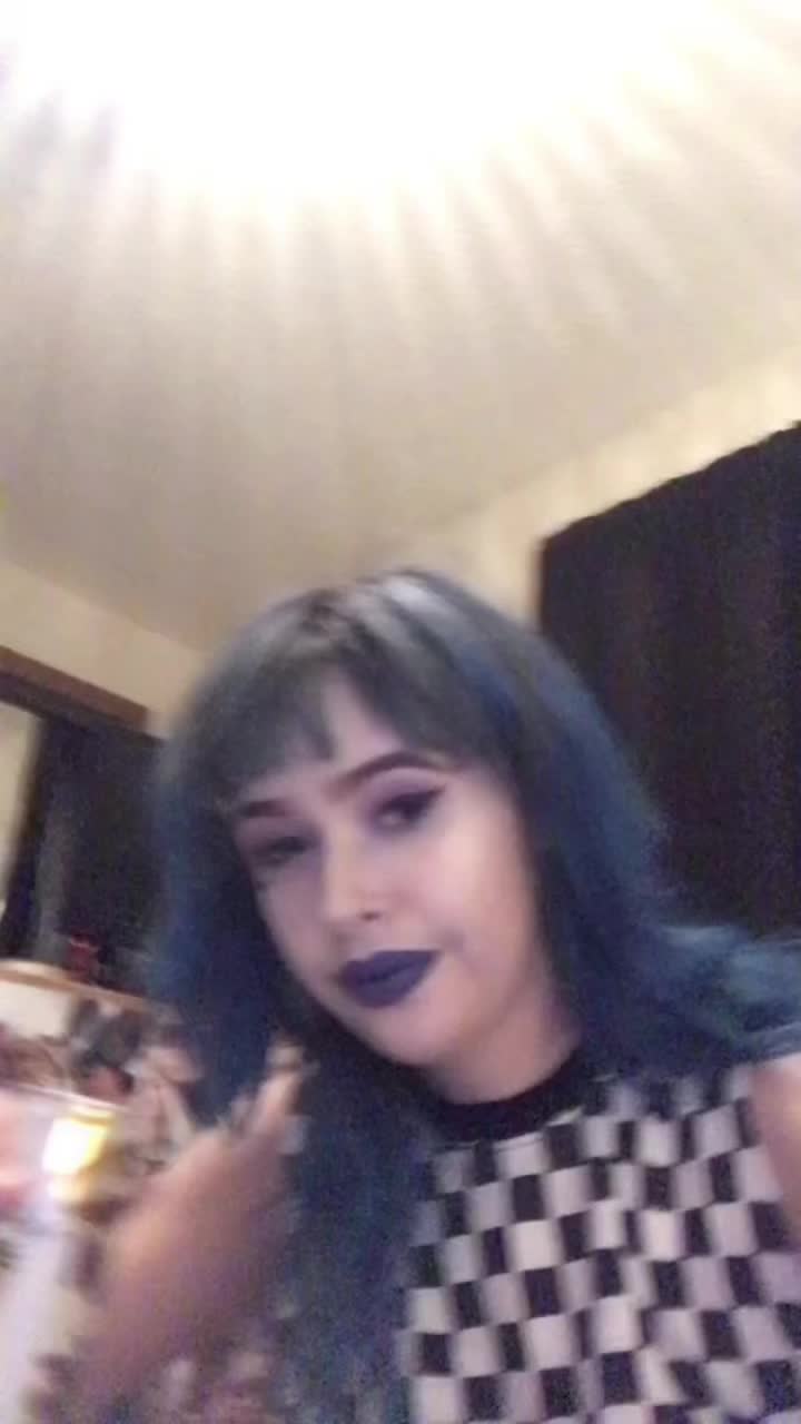 @rachel👽🖤