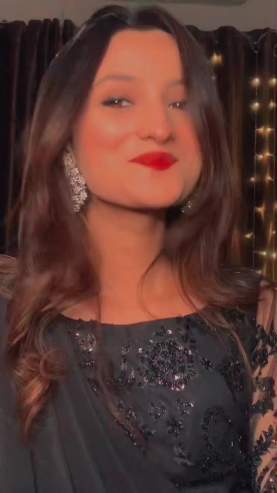 @HAREEM BAIG 🖤