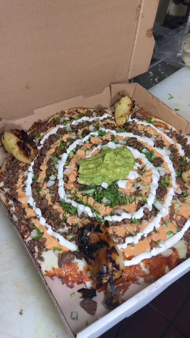 @TACOS LOS CHOLOS