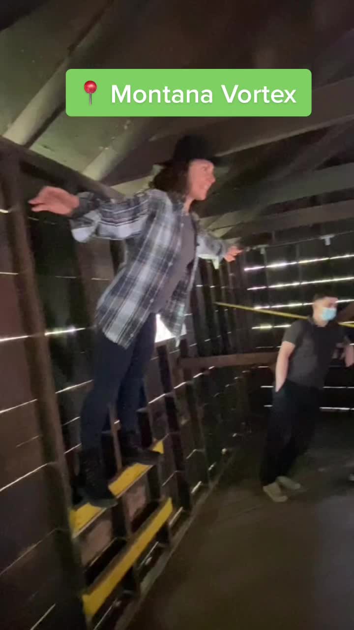 @acoupleofnomads