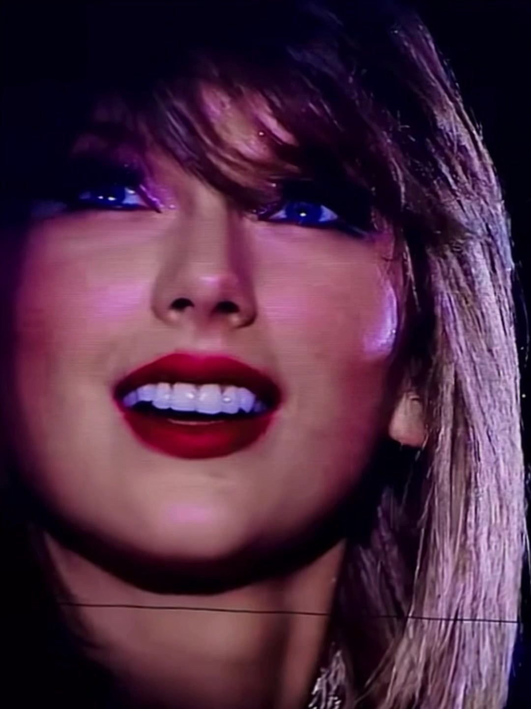 @JustYourFellowSwiftie