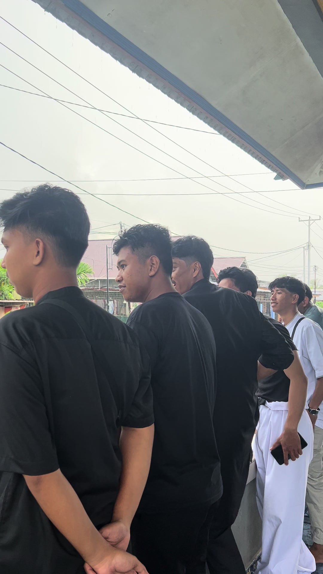 @๐ผ๐๐ข๐๐๐ฃ