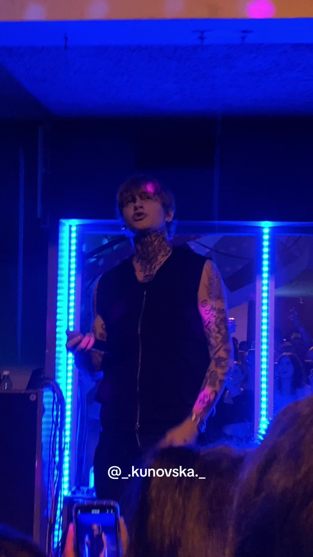 @<3