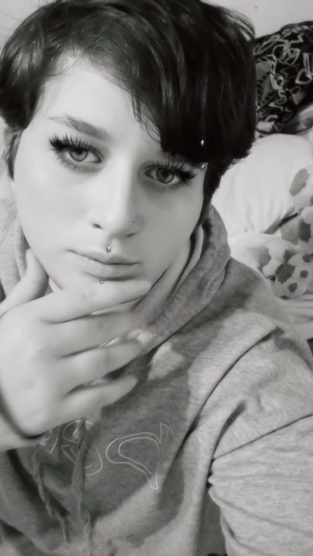 @Queen_Of_demons129
