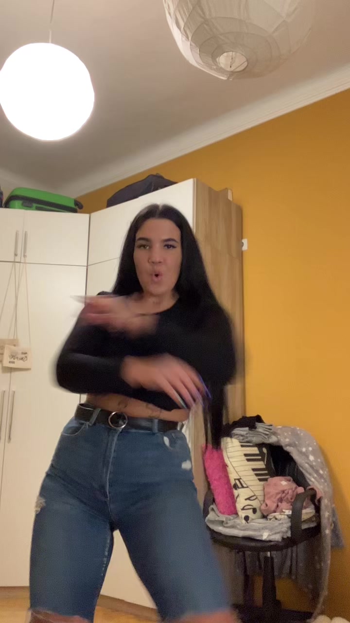 @𝐃.