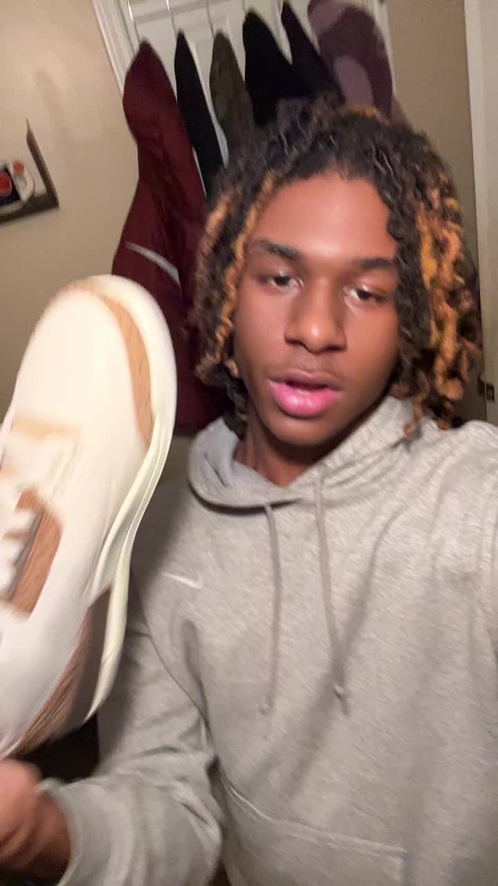 @Deeskii