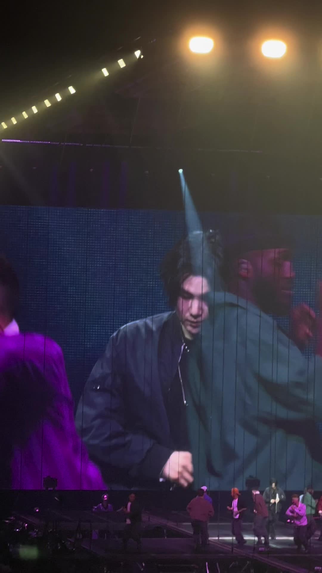 @jeonstarrr saw yoongi :,)