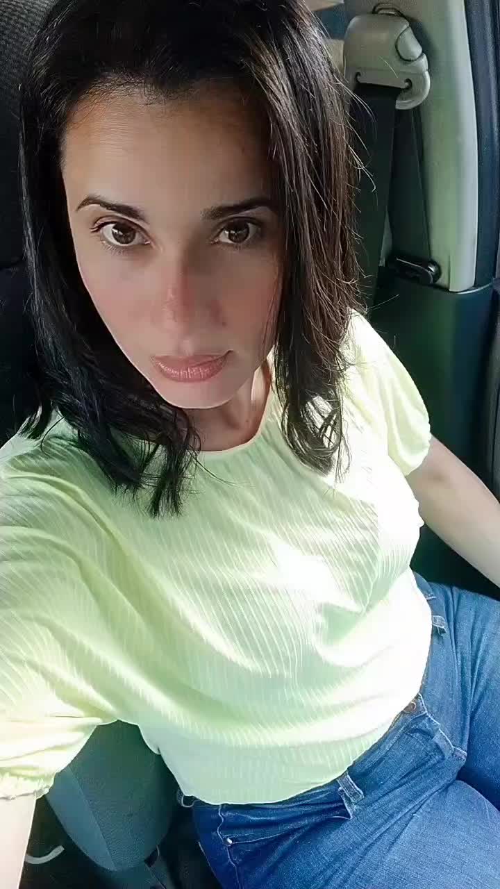 @Gabriela Godoy75