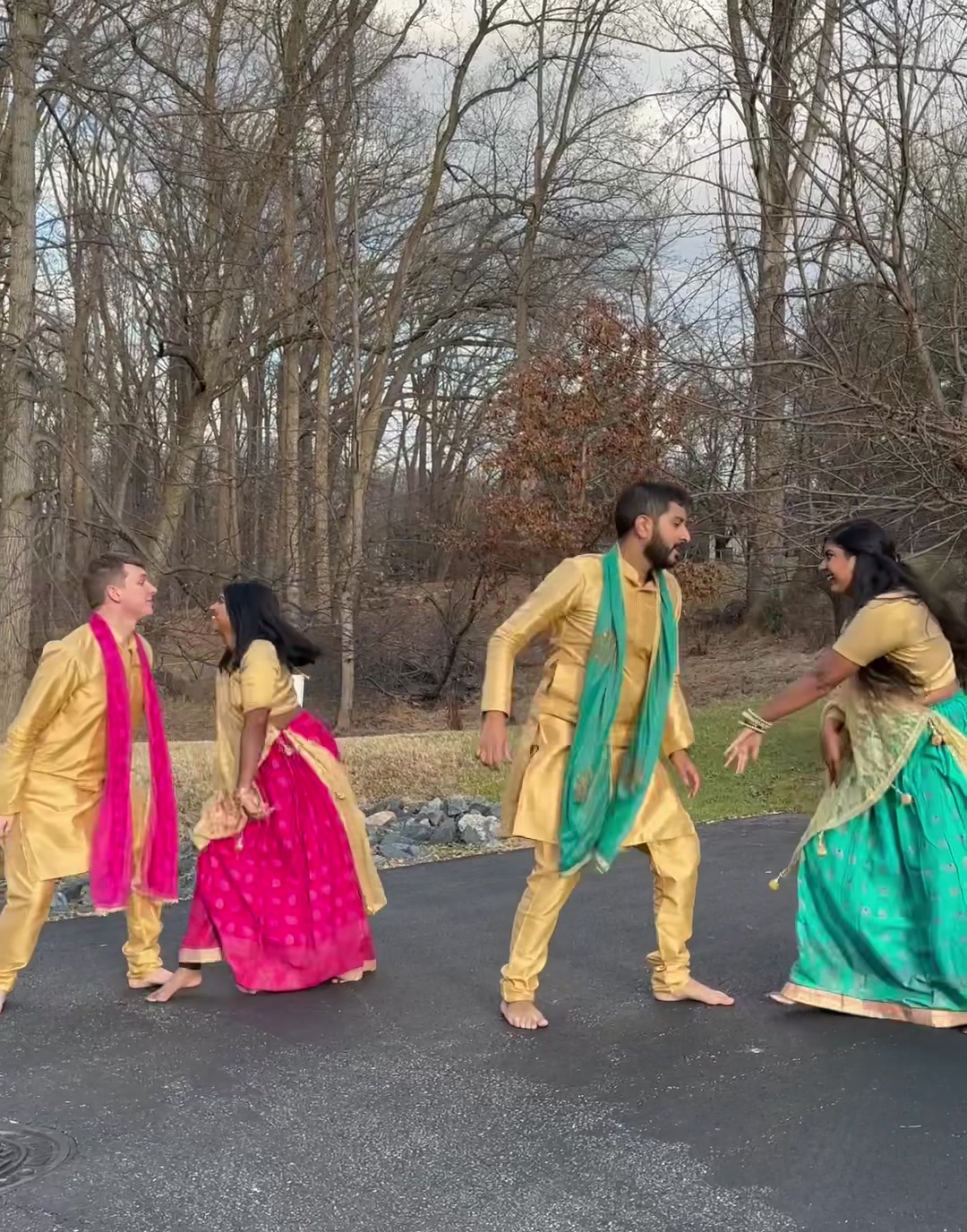 @Desi Moves & Vibes