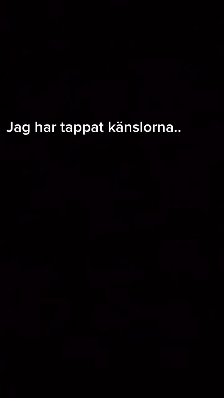 @<33