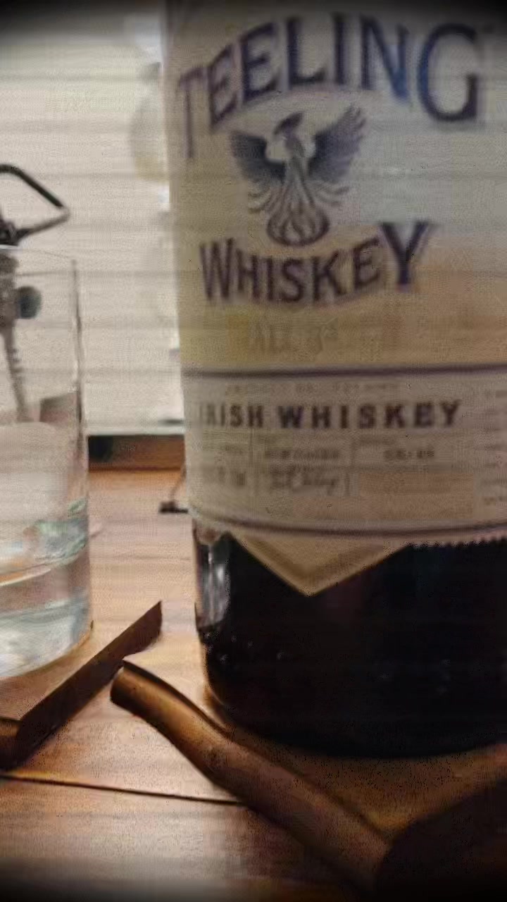 @Whiskey_water_soda
